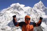 Jörg Jahn vor dem Mount Everest