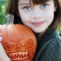Virtuelles Kürbisschnitzen mit Photoshop zu Halloween