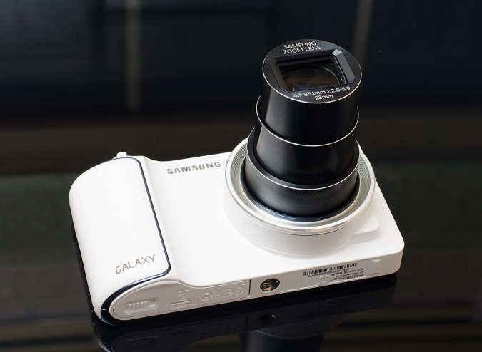 Samsung Galaxy Camera mit voll ausgefahrenem Tubus