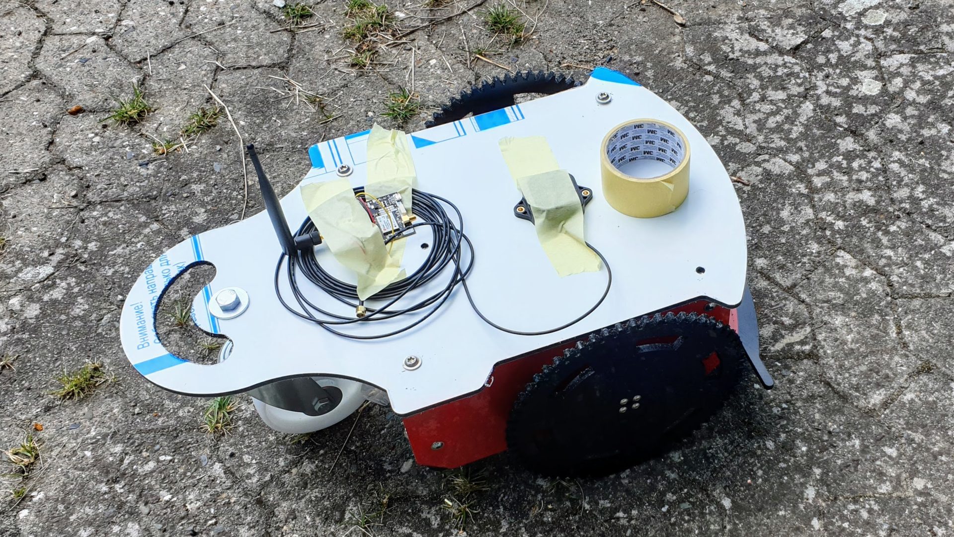 ArduMower DIY Mähroboter mit GPS/RTK