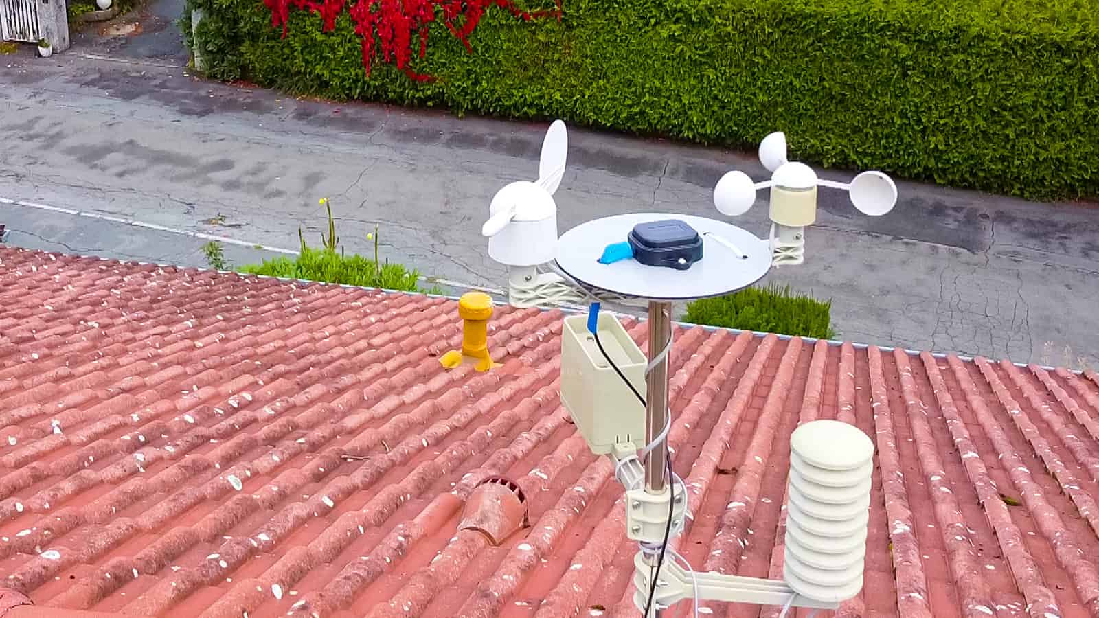 GPS-Antenne für die GPS-RTK-Basis des Ardumower auf dem Dach